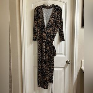 Diane Von Furstenberg Knit 3/4 Sleeve Cheetah Print Wrap Dress